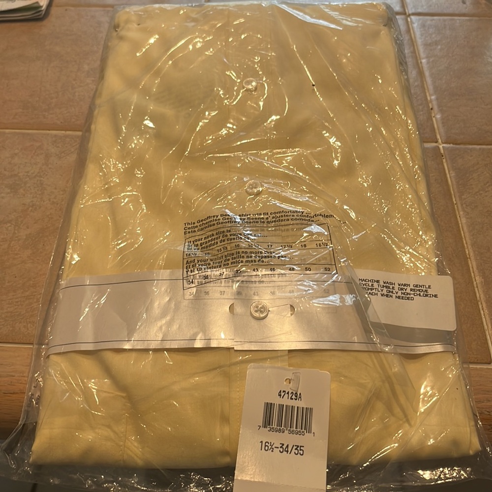 Soft Yellow Geoffrey Beene 👔 bundle deal in listing - Picture 3 of 4